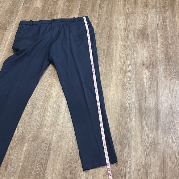 Lululemon Men’s pants. Waist 40. - Picture 7 of 11